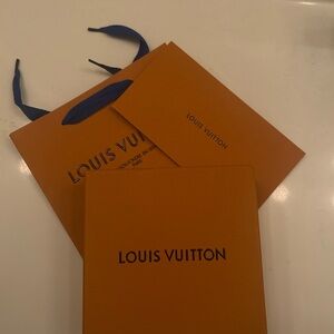 Louis Vuitton belt